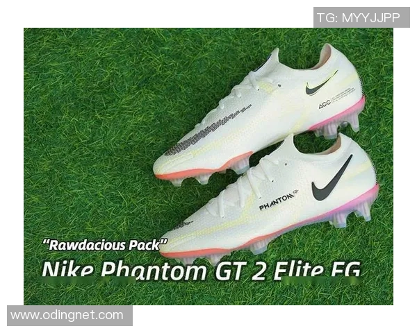 GT2足球鞋助力球星征战赛场精彩瞬间打造巅峰表现