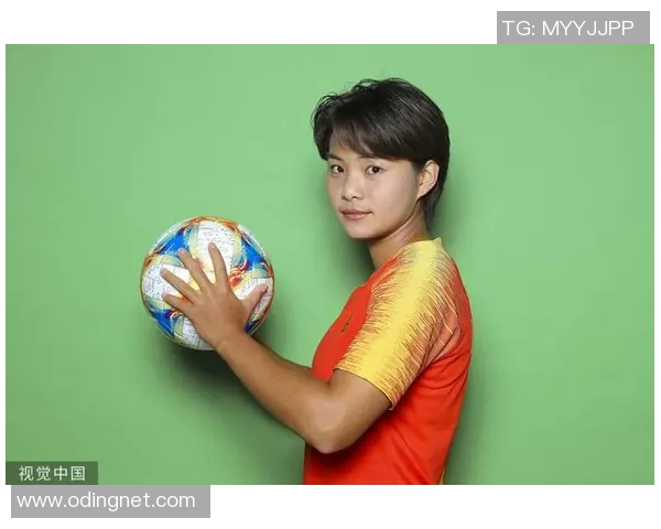 中国女足球星盘点:从王霜到李佳悦,逐梦绿茵场的巾帼英雄们 中国女足球星盘点:从王霜到李佳悦,逐梦绿茵场的巾帼英雄们