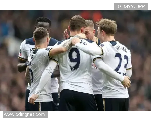 垃圾球星足球:从低谷到巅峰的逆袭之路与竞技精神的独特碰撞 垃圾球星足球:从低谷到巅峰的逆袭之路与竞技精神的独特碰撞