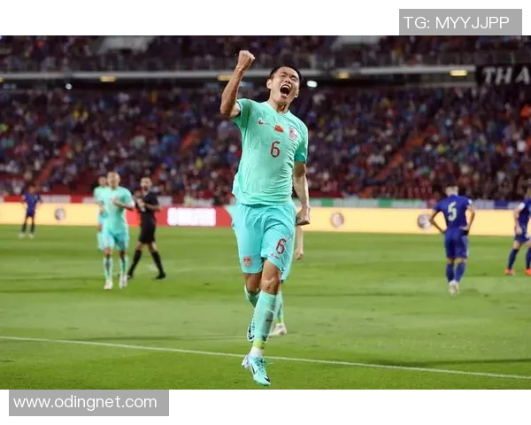 巴西足球明星盛赞中国足球队实力提升呼吁加强国际合作 巴西足球明星盛赞中国足球队实力提升呼吁加强国际合作