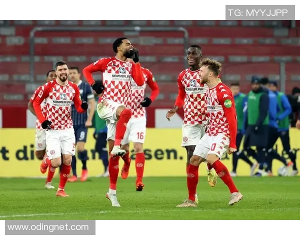 足坛球鞋之王是谁 谁能在脚下装备上创造传奇辉煌